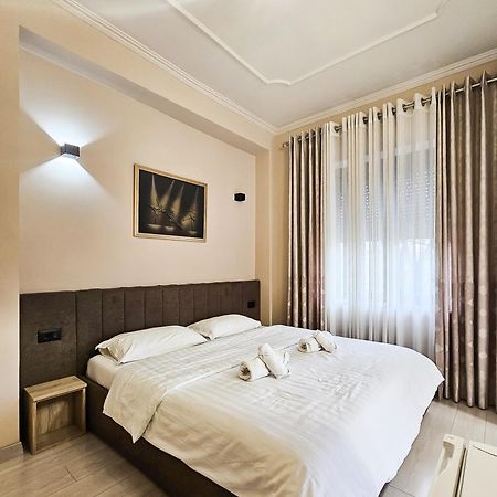 Sunflower Junior Suite Tirana Zewnętrze zdjęcie