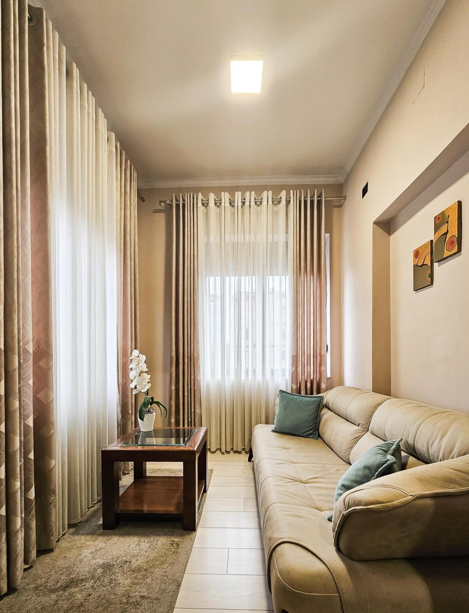 Sunflower Junior Suite Tirana Zewnętrze zdjęcie